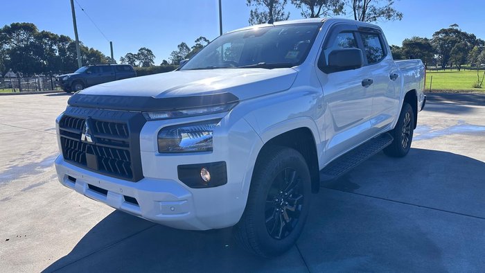 2026 Mitsubishi Triton GLX-R