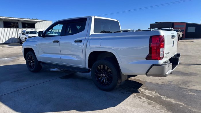 2026 Mitsubishi Triton GLX-R