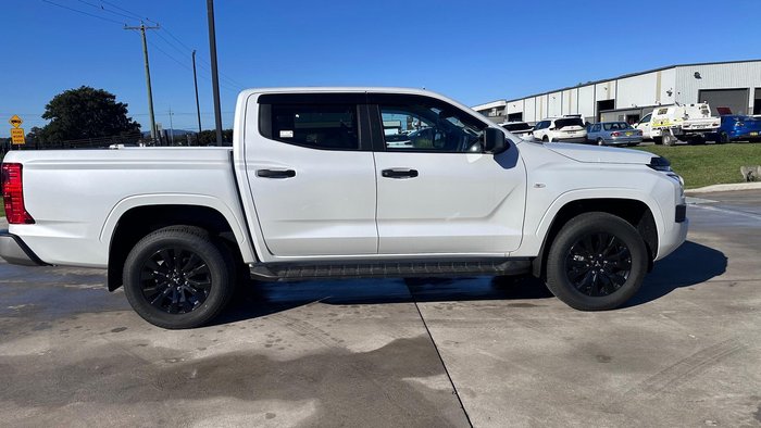 2026 Mitsubishi Triton GLX-R