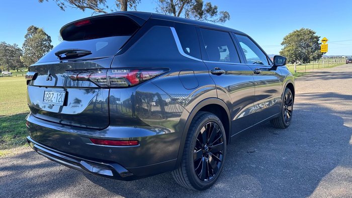 2026 Mitsubishi Outlander Black Edition