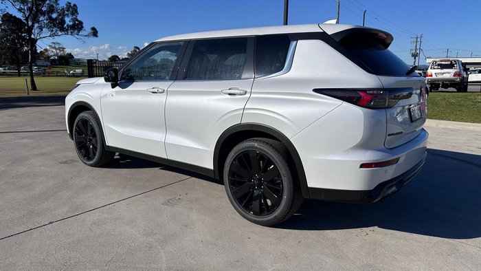 2026 Mitsubishi Outlander Black Edition