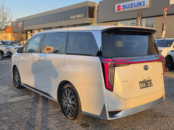 2026 GAC M8 PHEV Luxury