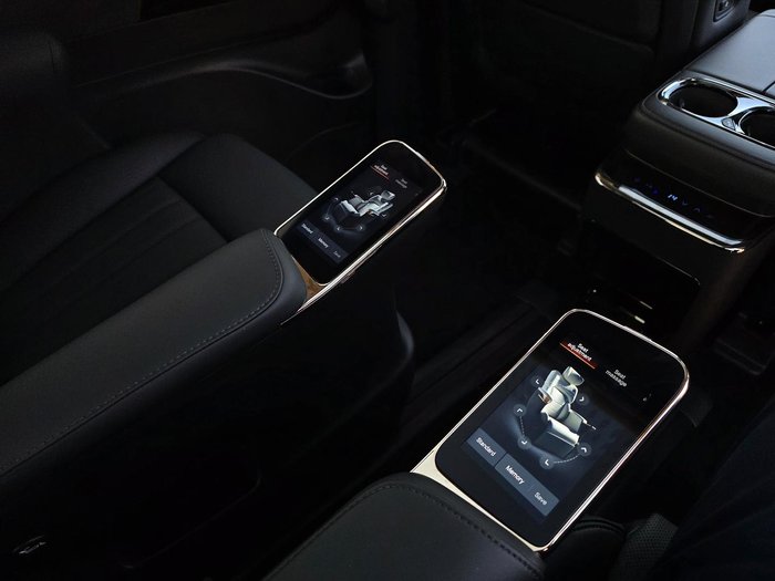 2026 GAC M8 PHEV Luxury