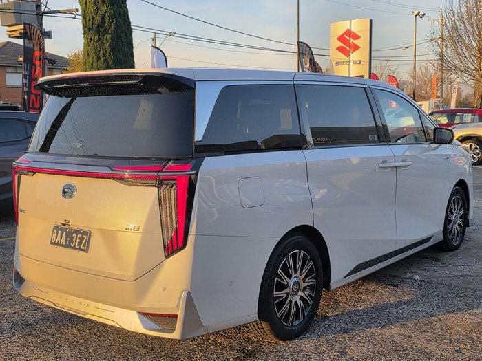 2026 GAC M8 PHEV Luxury