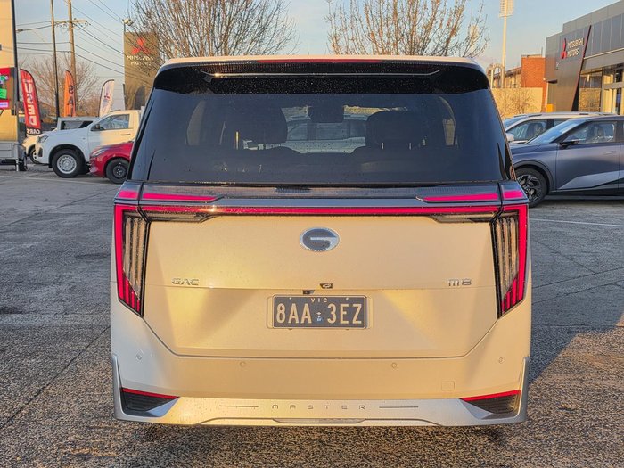 2026 GAC M8 PHEV Luxury