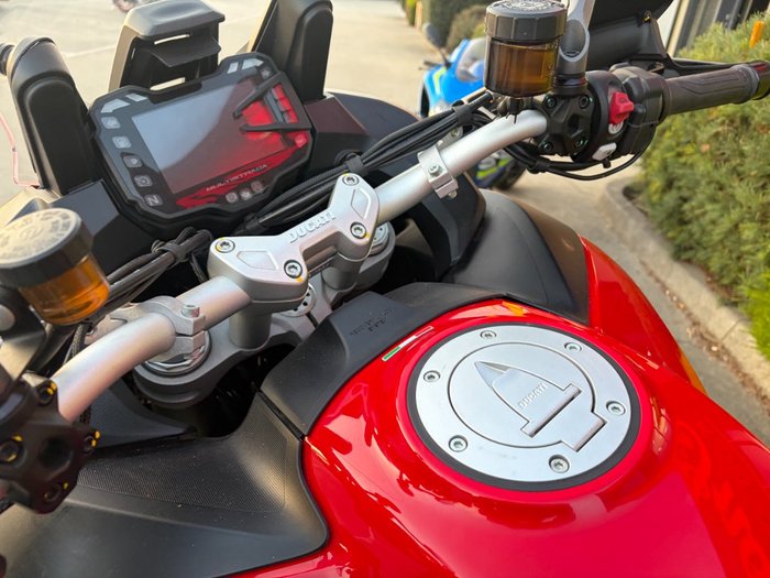 2023 DUCATI MULTISTRADA V2 S Red