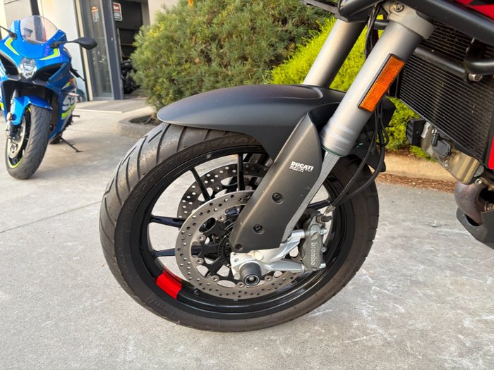 2023 DUCATI MULTISTRADA V2 S Red