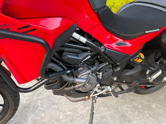 2023 DUCATI MULTISTRADA V2 S Red