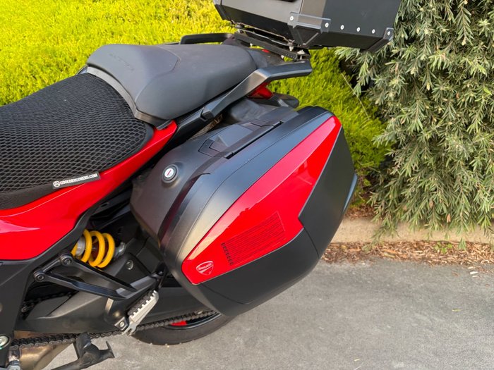 2023 DUCATI MULTISTRADA V2 S Red