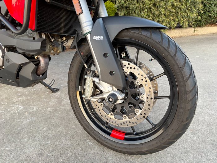 2023 DUCATI MULTISTRADA V2 S Red