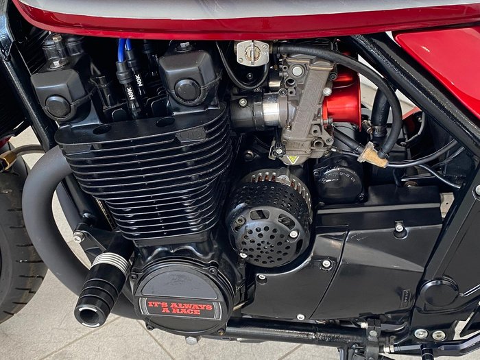 1992 Kawasaki Zephyr 1100 (ZR1100) Zephyr Red