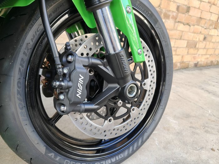 2026 KAWASAKI NINJA ZX-6R ABS (636) ROAD GREEN
