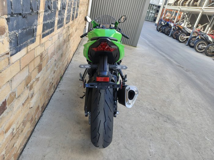 2026 KAWASAKI NINJA ZX-6R ABS (636) ROAD GREEN