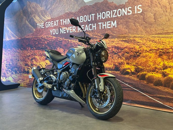 2026 Triumph Trident 800 Trident Grey