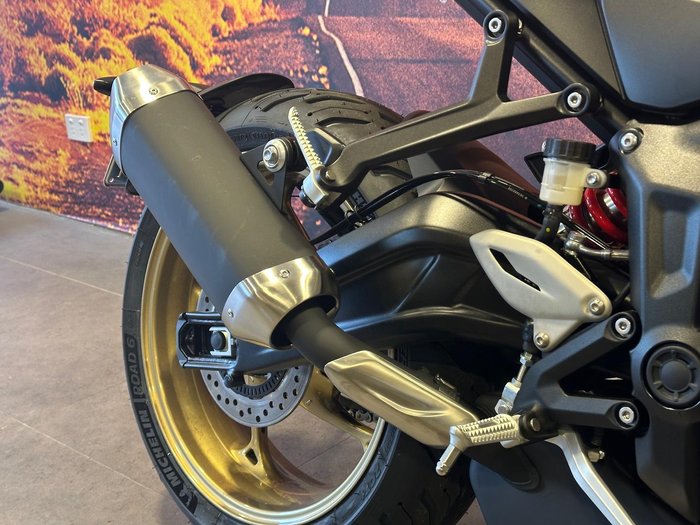 2026 Triumph Trident 800 Trident Grey