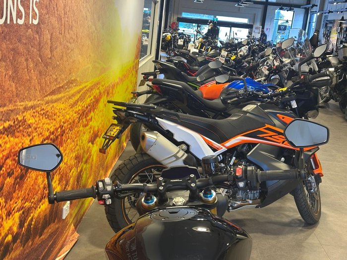 2026 Triumph Speed Triple RS 1200 Speed Triple Black