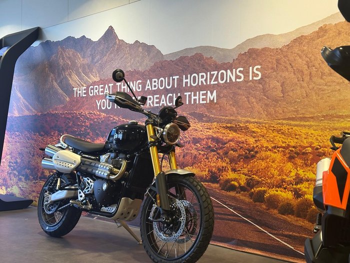 2026 Triumph Scrambler XE Scrambler Black