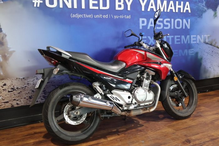 2015 Suzuki INAZUMA 250 (GW250) Red
