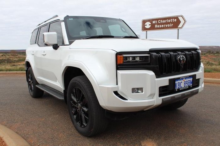 2024 Toyota Landcruiser Prado