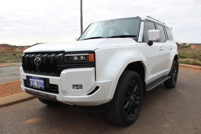 2024 Toyota Landcruiser Prado