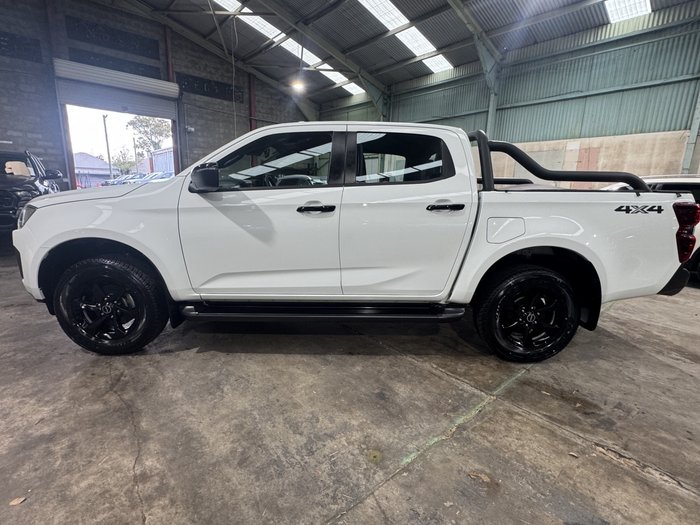 2025 Isuzu D-MAX X-RIDER