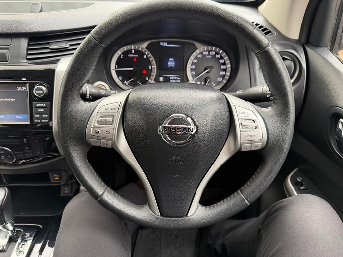 2016 Nissan Navara ST-X