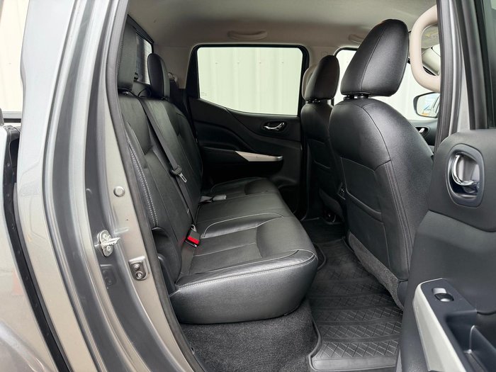 2016 Nissan Navara ST-X