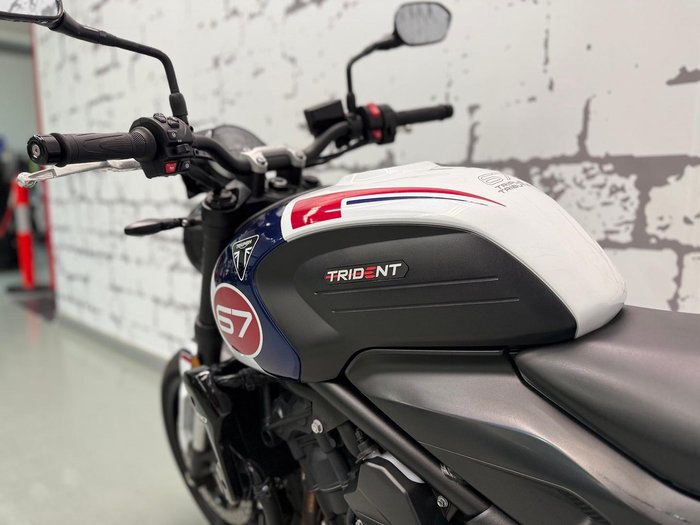 2024 Triumph Trident 660 Triple Tribute Edition Trident White