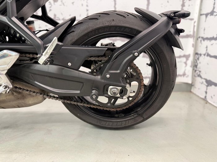 2024 Triumph Trident 660 Triple Tribute Edition Trident White