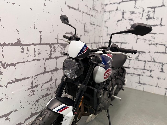 2024 Triumph Trident 660 Triple Tribute Edition Trident White