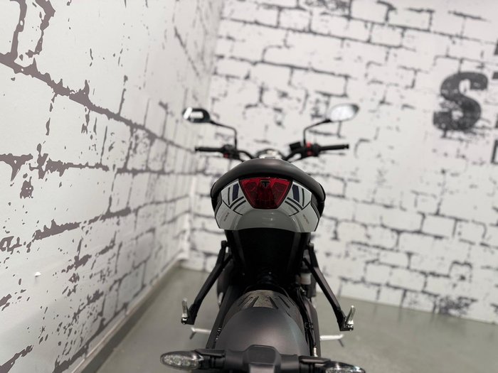 2024 Triumph Trident 660 Triple Tribute Edition Trident White