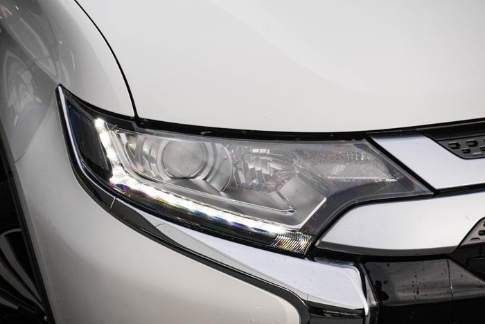 2020 Mitsubishi Outlander LS