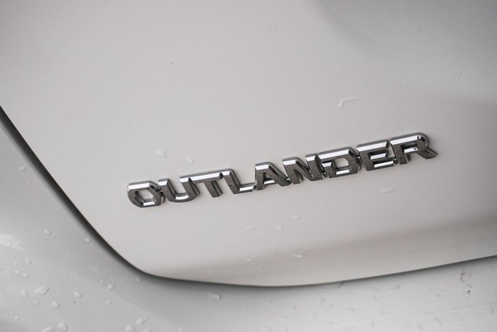 2020 Mitsubishi Outlander LS