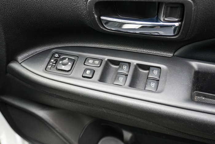 2020 Mitsubishi Outlander LS