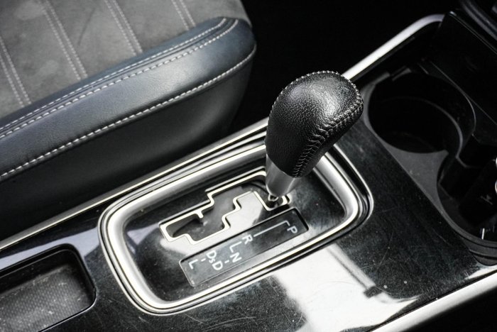 2020 Mitsubishi Outlander LS