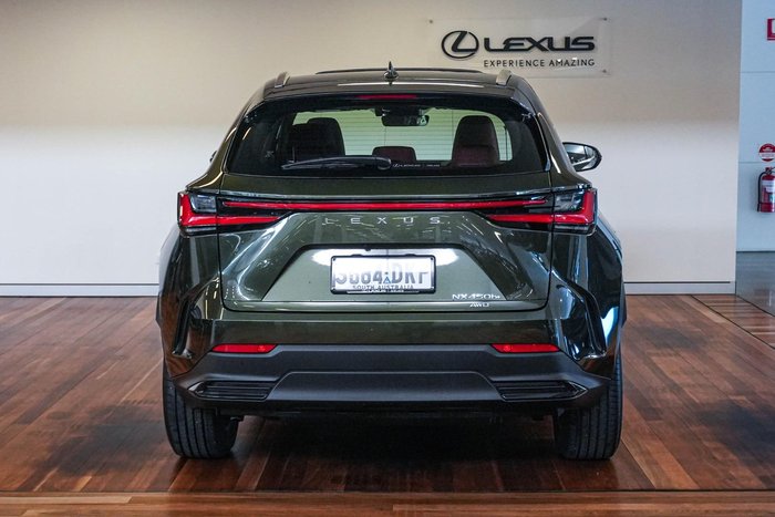 2026 Lexus NX 450h+ Luxury
