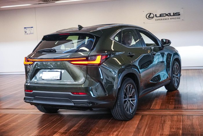 2026 Lexus NX 450h+ Luxury