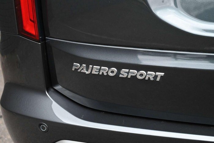 2023 Mitsubishi Pajero Sport GLS