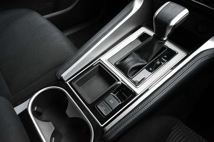 2023 Mitsubishi Pajero Sport GLS