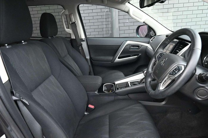2023 Mitsubishi Pajero Sport GLS