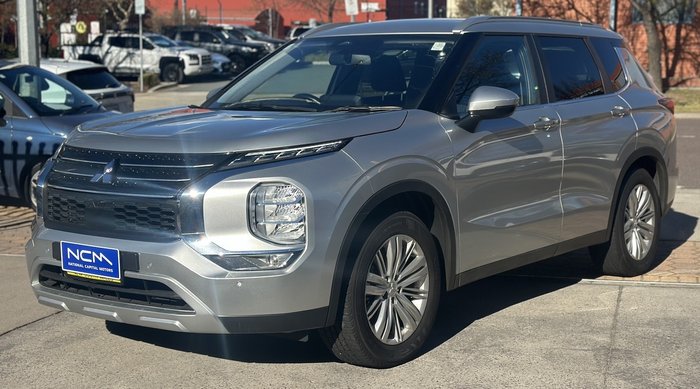 2021 Mitsubishi Outlander LS