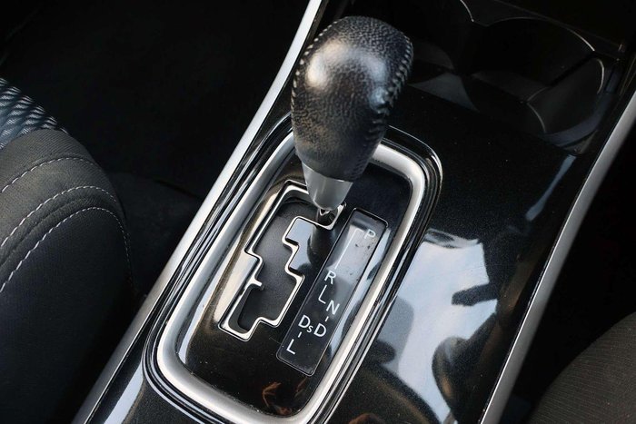 2016 Mitsubishi Outlander LS Safety Pack