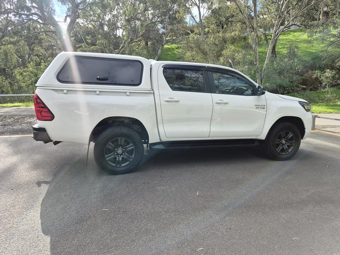 2023 Toyota Hilux SR