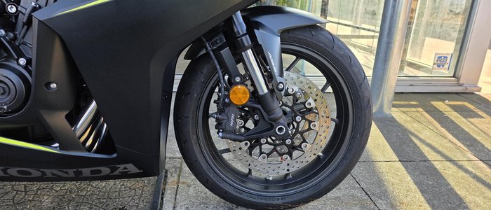 2026 Honda CBR650R E-Clutch CBR 650 Black
