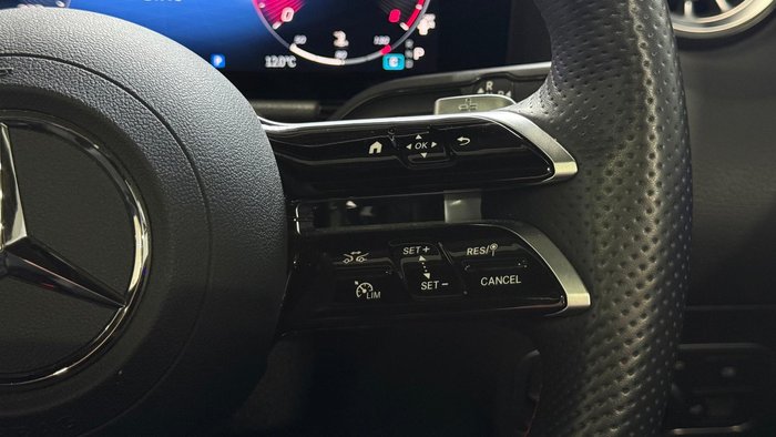 2025 Mercedes-Benz GLA-Class GLA200