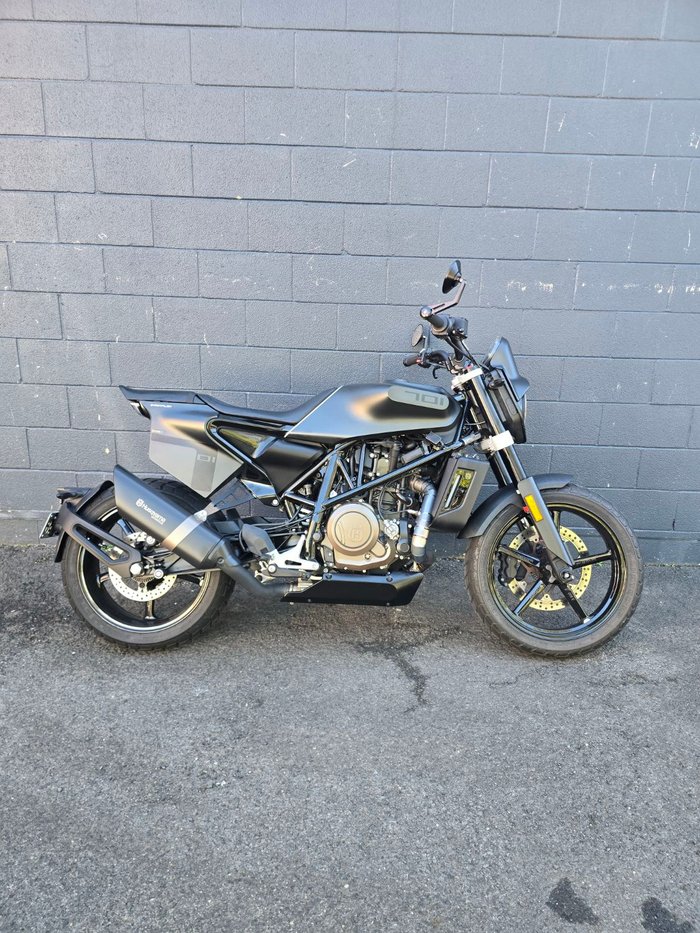 2019 HUSQVARNA SVARTPILEN 701