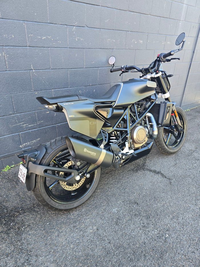 2019 HUSQVARNA SVARTPILEN 701