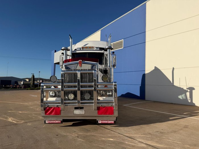 2021 Kenworth T909