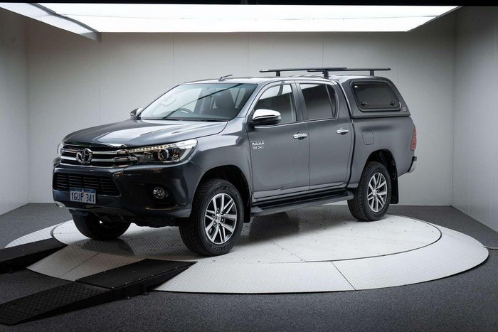 2017 Toyota Hilux SR5