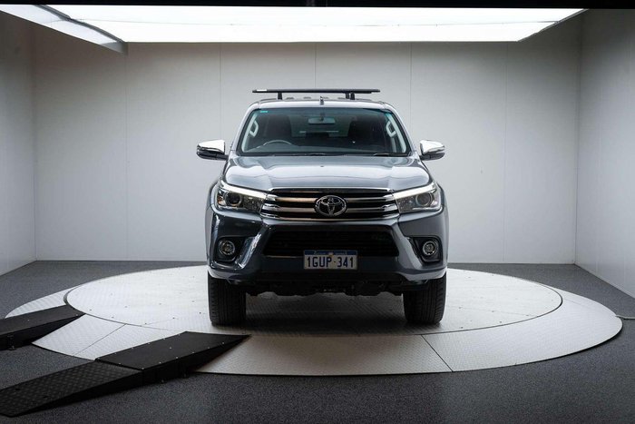 2017 Toyota Hilux SR5